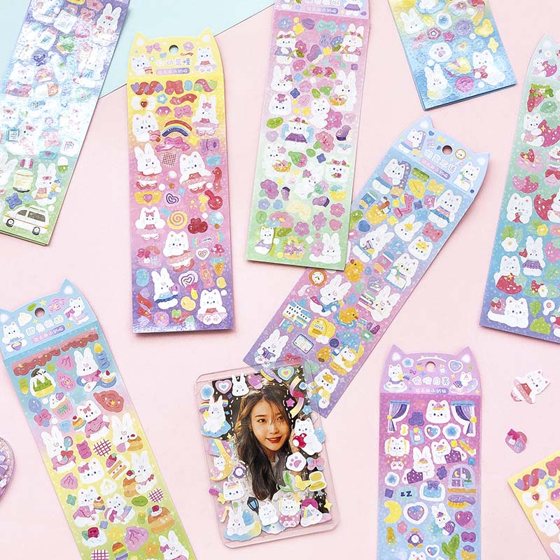 Stickers Kitten On The Offensive Bright Wind