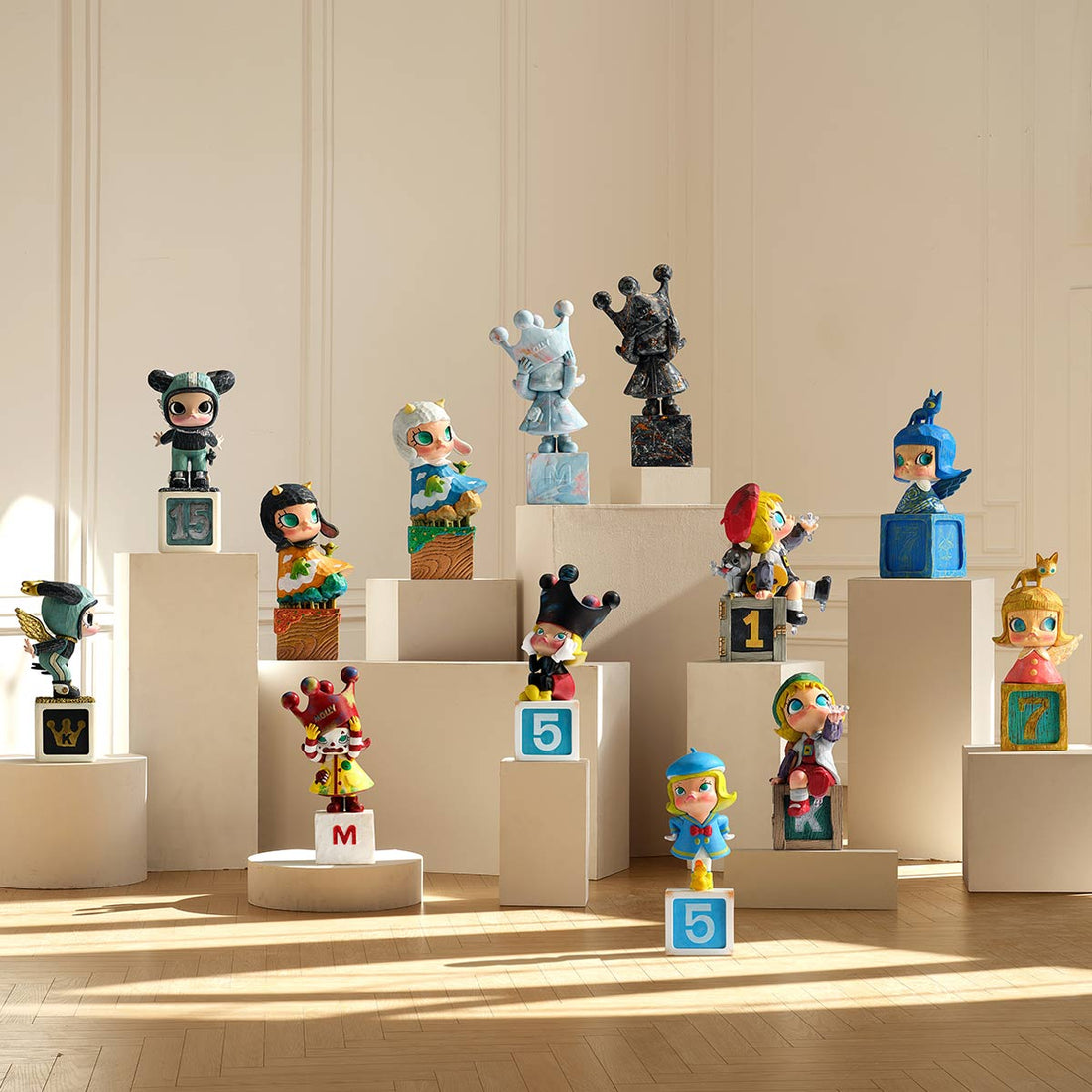 POP MART Blind Box MOLLY Anniversary Statues Classical Retro 2 Series