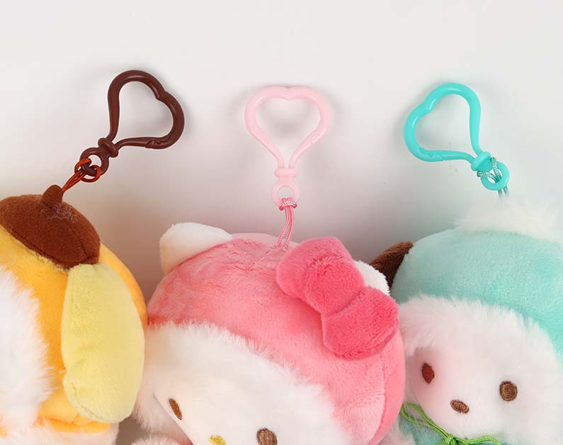 Llavero Muñeco Sanrio Color Cape Kuromi