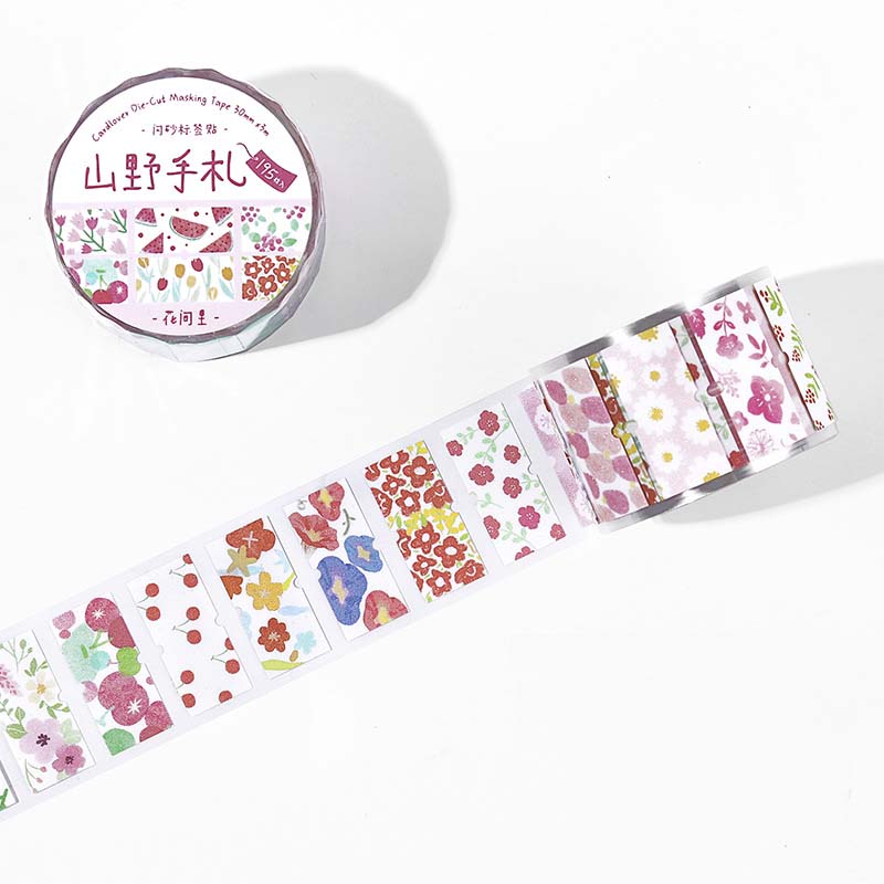 Stickers en Rollo Notes From The Mountain Between Flowers