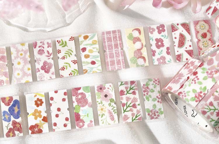 Stickers en Rollo Notes From The Mountain Between Flowers